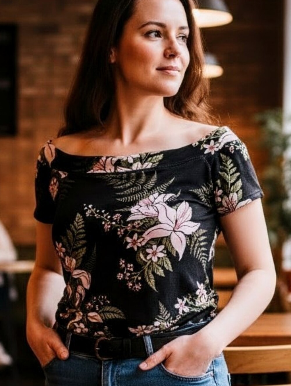 Guess Floral Top - Size Medium